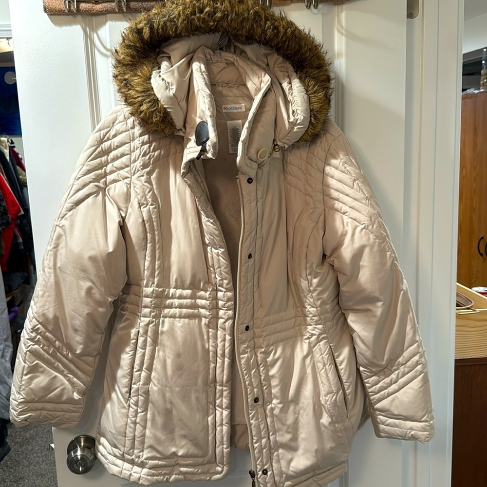 🌟SALE🌟 
Faux Fur Hooded Winter Coat